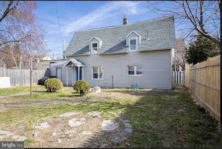 837 Hamilton Ave Trenton, NJ 08629