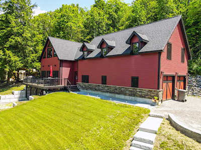 455 Memorial Dr Winthrop, ME 04364