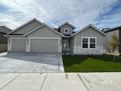 11213 White River Street Caldwell, ID 83605