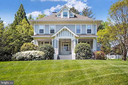 5101 Little Falls Rd Arlington, VA 22207