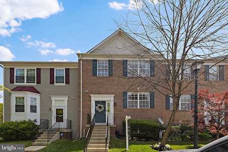 5009 Tidler Ct Glenn Dale, MD 20769