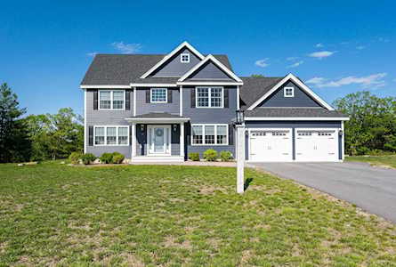 36 Majestic Ave Pelham, NH 03076