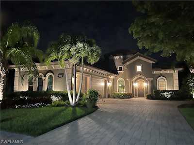 7279 Lantana Cir Naples, FL 34119