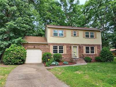 601 Beacon Ct Newport News, VA 23601