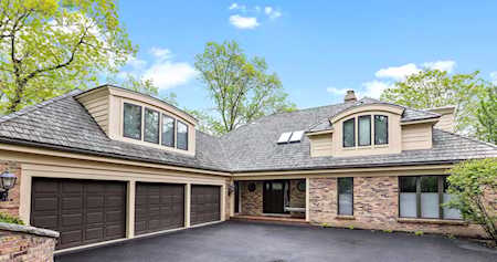 1741 Ridgewood Ln E Glenview, IL 60025