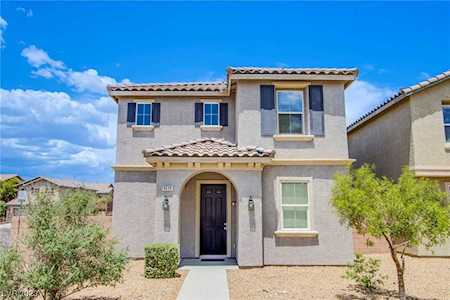 8626 Rowland Bluff Ave Las Vegas, NV 89178