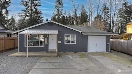 438 Harrison St Sumner, WA 98390