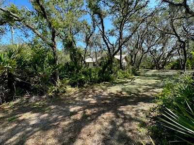 901 Spring Ct Frostproof, FL 33843