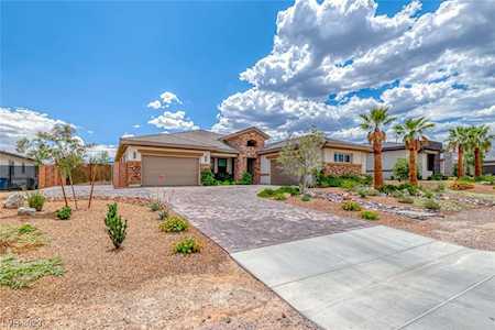 8479 Hickam Ave Las Vegas, NV 89129