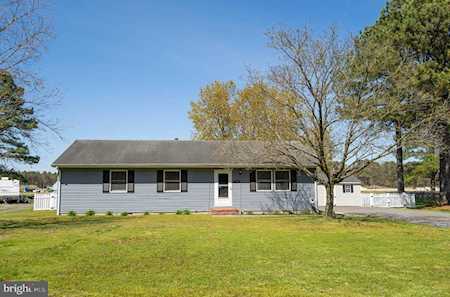 12079 Line Rd Delmar, DE 19940