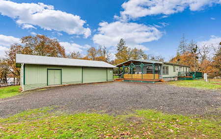 375 Robleda Dr Central Point, OR 97502
