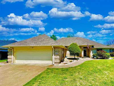 2515 Pebble Drive Granbury, TX 76048
