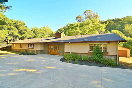 27801 Palomares Rd Castro Valley, CA 94552