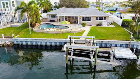 549 Dolphin Ave SE St. Petersburg, FL 33705