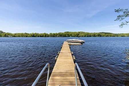 8 Merrimack River Rd Groveland, MA 01834
