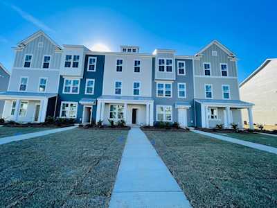823 Recess Pointe Dr Moncks Corner, SC 29461