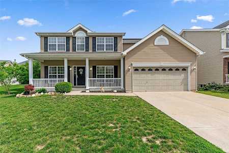909 Harvestwynd Ct Lake St Louis, MO 63367