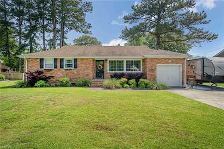 825 Melvin Dr Portsmouth, VA 23701