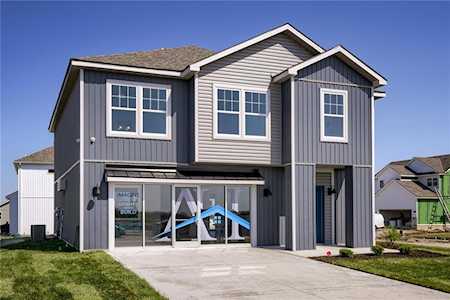 12509 S Woodlawn Dr Lee's Summit, MO 64086