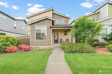 32897 Crystal Lakes Ln Black Diamond, WA 98010