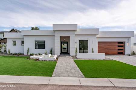 4021 E Campus Drive Phoenix, AZ 85018