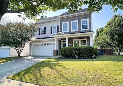 2239 Trefoil Lane Fuquay Varina, NC 27526