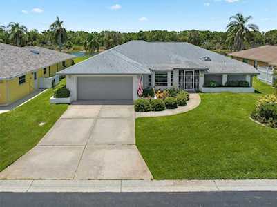 3239 Meadow Run Dr Venice, FL 34293