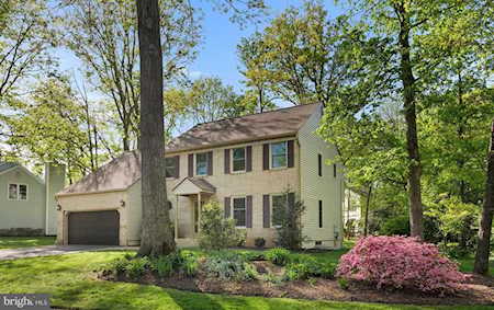 11204 Longwood Grove Dr Reston, VA 20194