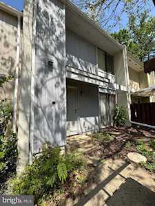 2246 Southgate Square Reston, VA 20191