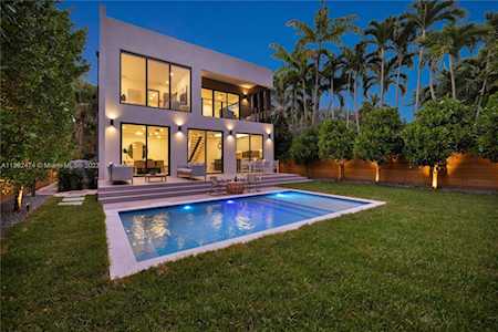 766 NE 72 Ter Miami, FL 33138