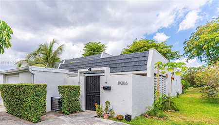 19206 Bobolink Dr #19206 Hialeah, FL 33015