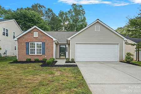 10022 Highlands Crossing Dr Charlotte, NC 28277
