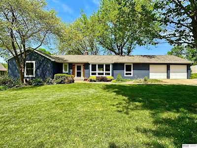 9126 Woolworth Ave Omaha, NE 68124