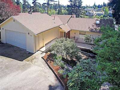 441 Lochwood Dr Camano Island, WA 98282
