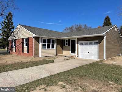 2 Fort Donelson Rd Pennsville, NJ 08070