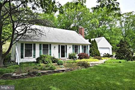 137 E Woods Dr Harleysville, PA 19438