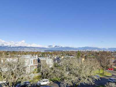 3256 W 21st Avenue Vancouver, BC V6L 1L2