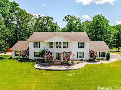 1072 Blue Grass Dr Benton, AR 72019