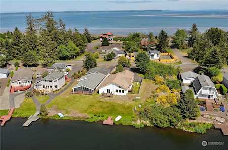 409 Duck Lake Dr SE Ocean Shores, WA 98569