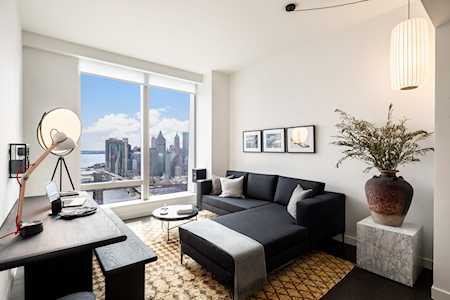 252 South St #48N New York, NY 10002