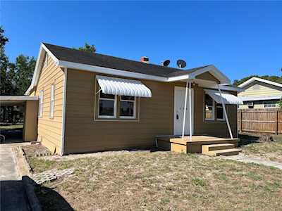 326 Dr J A Wiltshire Ave E Lake Wales, FL 33853