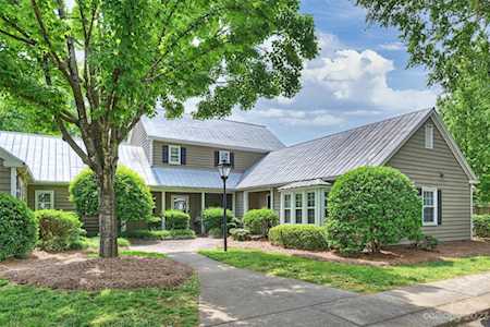 3716 Selwyn Farms Ln Charlotte, NC 28209