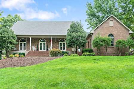 1743 Riverhaven Dr Adams, TN 37010