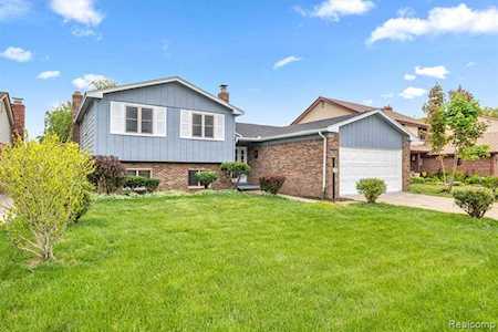 44479 Forest Trail Dr Canton Twp, MI 48187