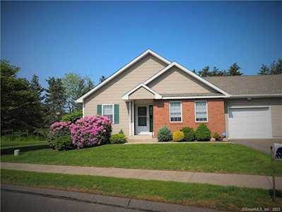 12 Hunter Dr South Windsor, CT 06074
