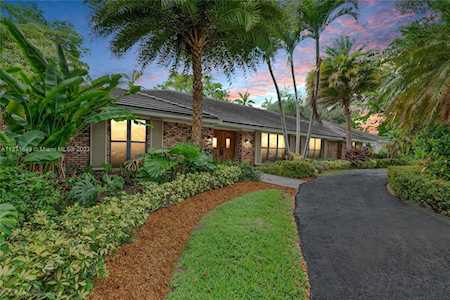 12070 SW 71 Ct Pinecrest, FL 33156