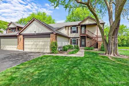 366 Sandhurst Circle #1 Glen Ellyn, IL 60137