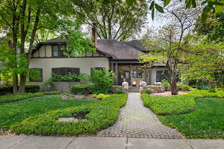 577 Lakeview Terrace Glen Ellyn, IL 60137