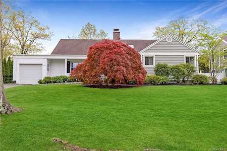 30 Gail Drive New Rochelle, NY 10805