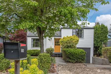 1744 NW 96th St Seattle, WA 98117